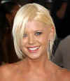 tara_reid_16.jpg (15553 bytes)